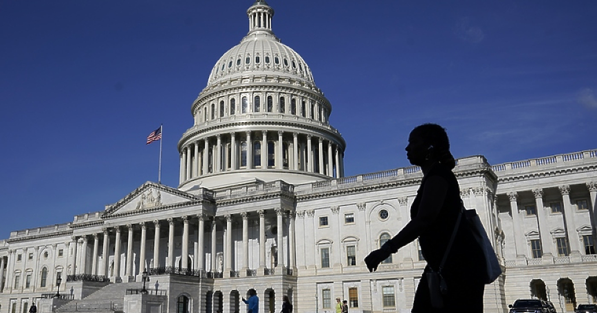 Националният дълг на Съединените щати се покачи за пръв път
