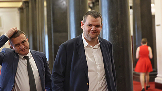 Делян Пеевски се оттегля като член на комисията по конституционните