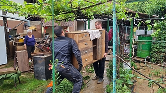 Временно се ограничава движението по активната лента в посока Варна