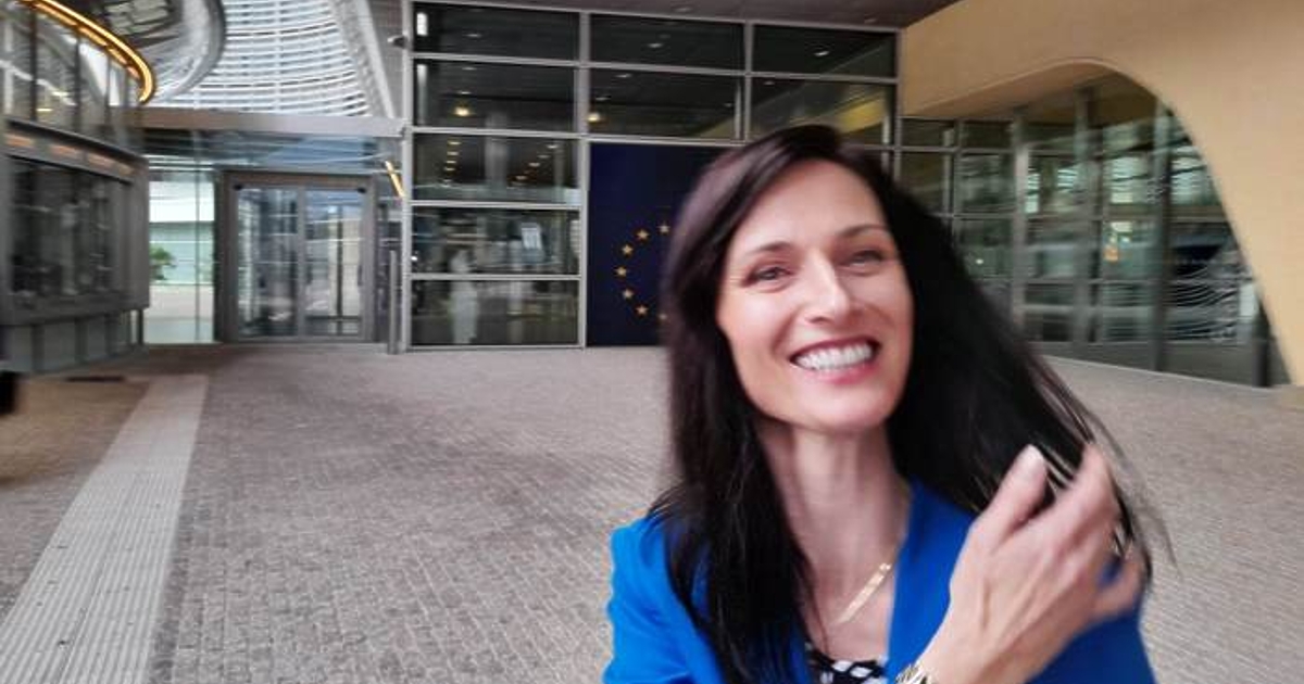 Премиерът, а не президентът трябва да представлява България на срещата