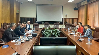 Новият министър на вътрешните работи Калин Стоянов е провел днес