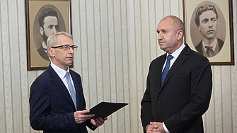 Областните управители и заместниците им един след друг подадоха оставките си