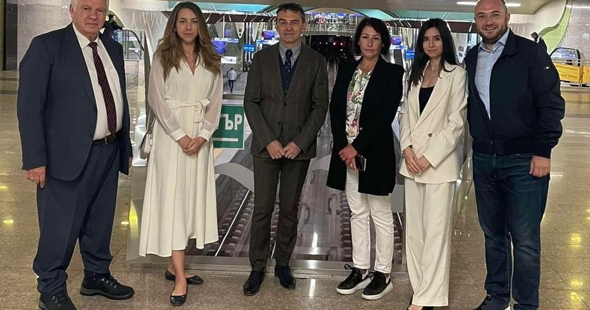 Общо 26 дефибрилатора ще бъдат в полза на жителите и