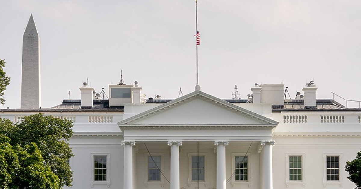 Мъж беше прегазен и убит от кола, бягаща от служители