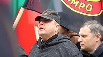 Дискриминация под формата на тормоз на база етническа принадлежност Това установяват