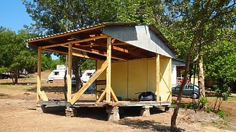 Кметът на Община Царево емблематична с изоставения гигантски бетонен комплекс