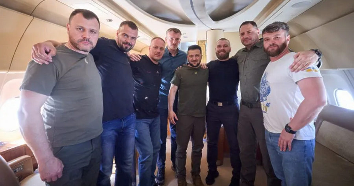 Украинският президент Зеленски се прибра в Киев след няколко дни