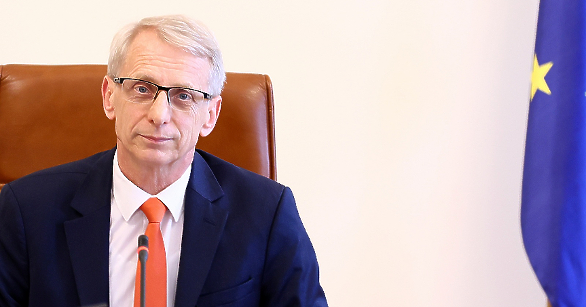 Договорите са важни, но по-важен е успехът на фронта.Така премиерът