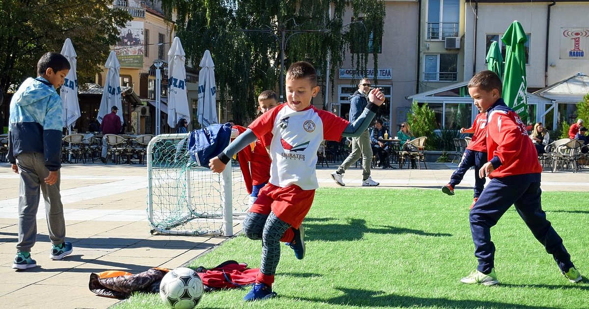 От няколко дни осмислям думите “безродник и “нихилист, произнесени именно