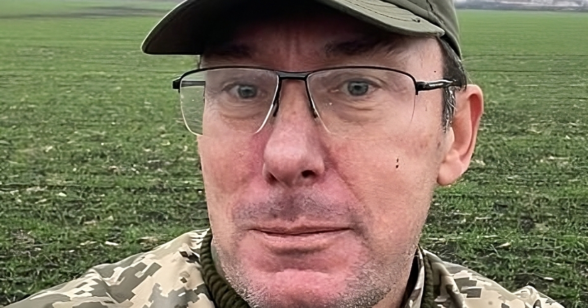 Юрий Луценко е депутат от 2002, вътрешен министър в кабинета на