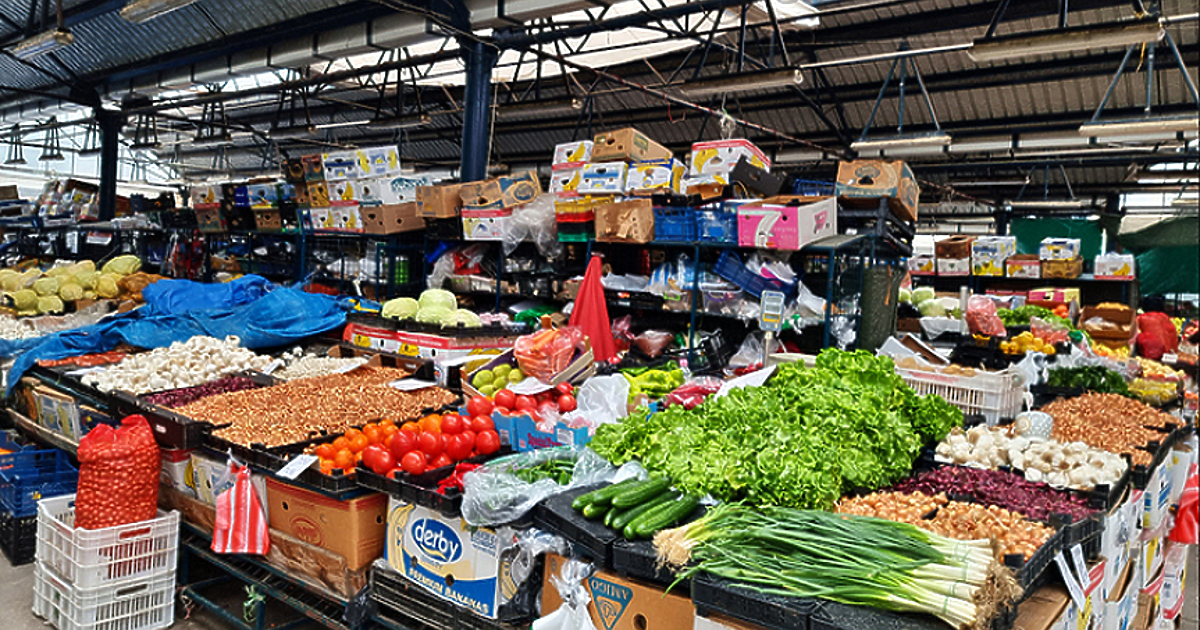Цените на храните на едро спаднаха с 2% за една