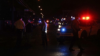 Четирима души бяха застреляни във Филаделфия снощи предаде Ройтерс цитирана