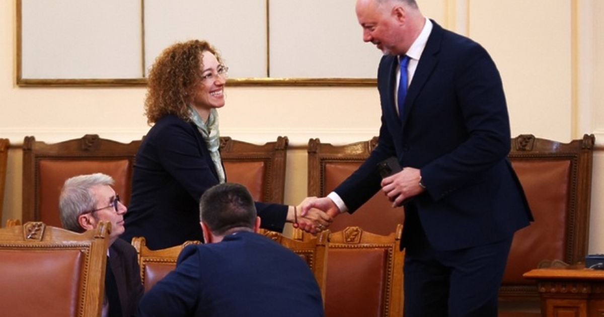 Със 118 гласа за, 34 против и 64 въздържали се