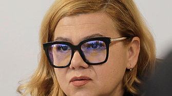 Председателката на Съвета за електронни медии Соня Момчилова вече стана неудобна и