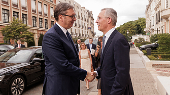 Сръбският президент Александър Вучич поиска НАТО да защити сърбите в