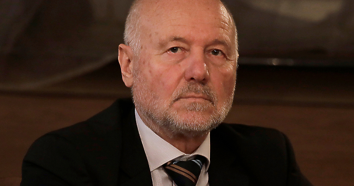 Софийската районна прокуратура е обвинила и задържала мъж, който е