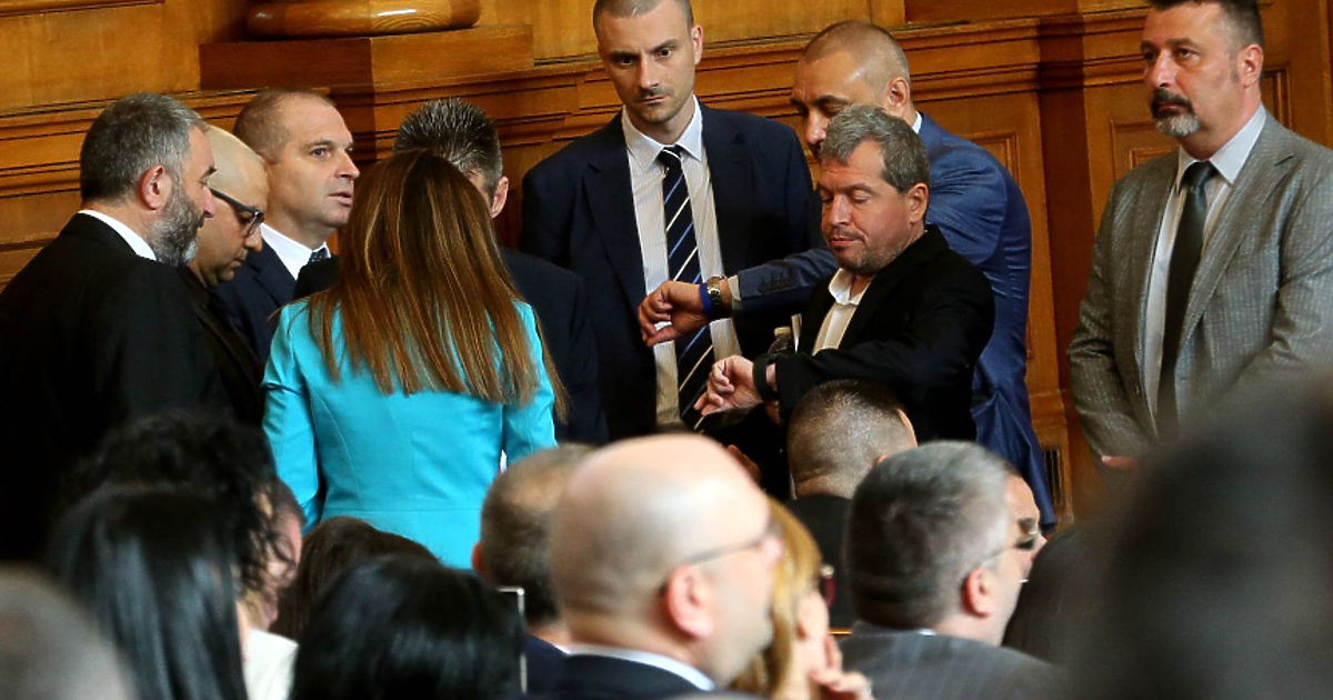 От Възраждане ще внесат днес жалба в Конституционния съд (КС)