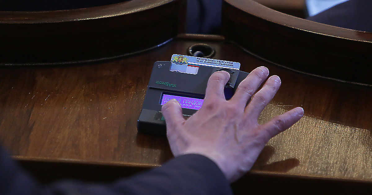 Парламентът реши да предостави на Украйна стара бронирана транспортна техника