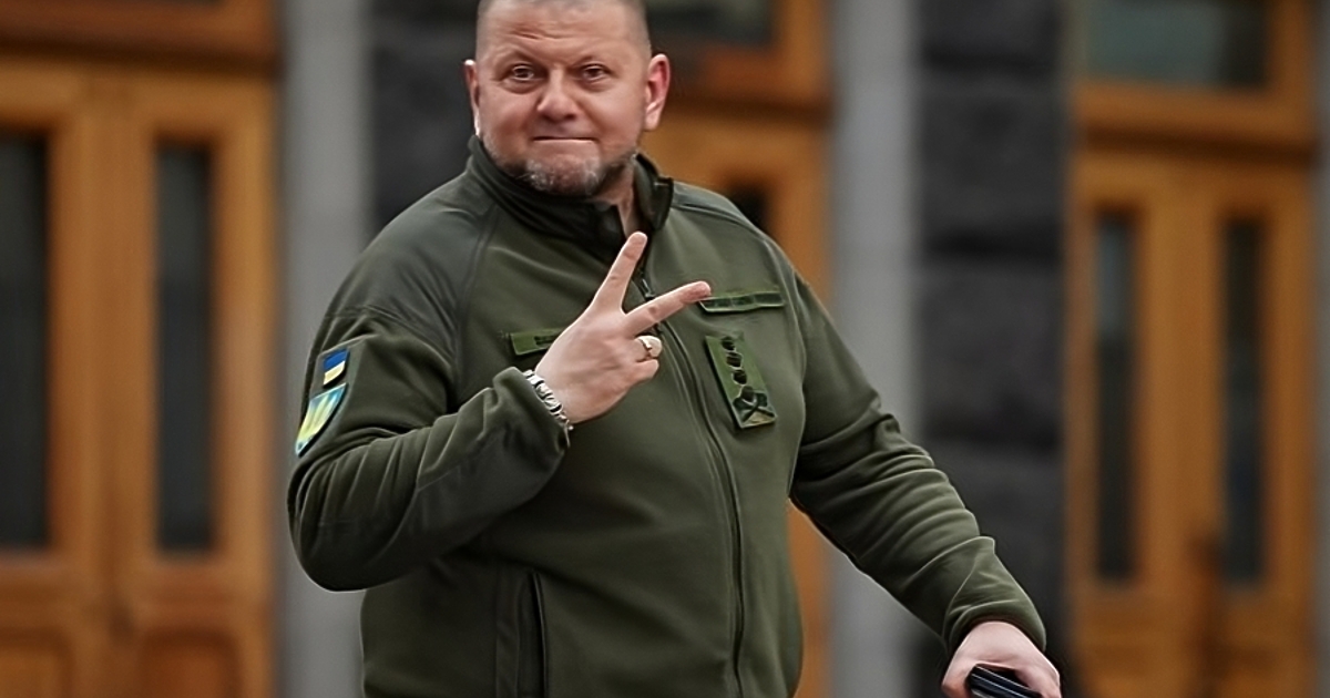 Той е всенароден любимец. В някои социологически проучвания дори изпреварва