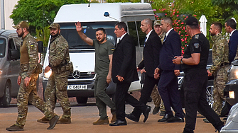 Освен топлото посрещане на Володимир Зеленски при Румен Радев което