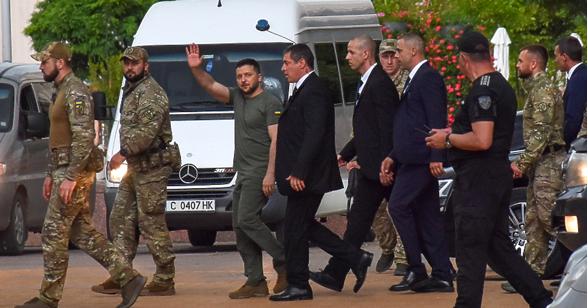 Освен топлото посрещане на Володимир Зеленски при Румен Радев, което