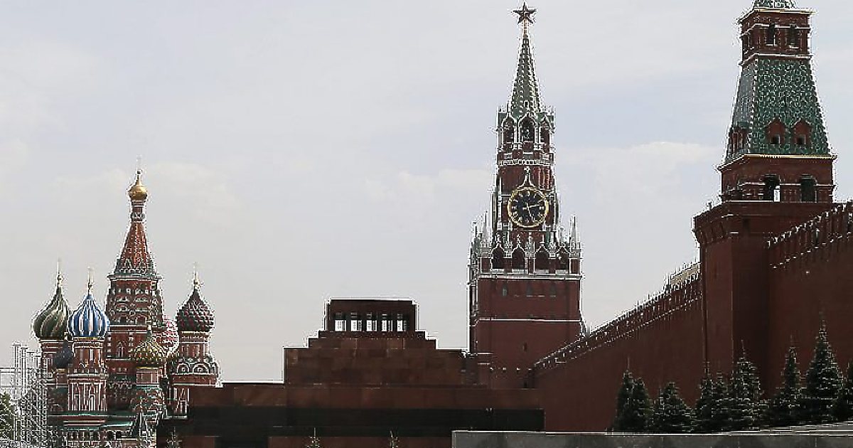 Кремъл вербува български студенти, като ги кани да участват в