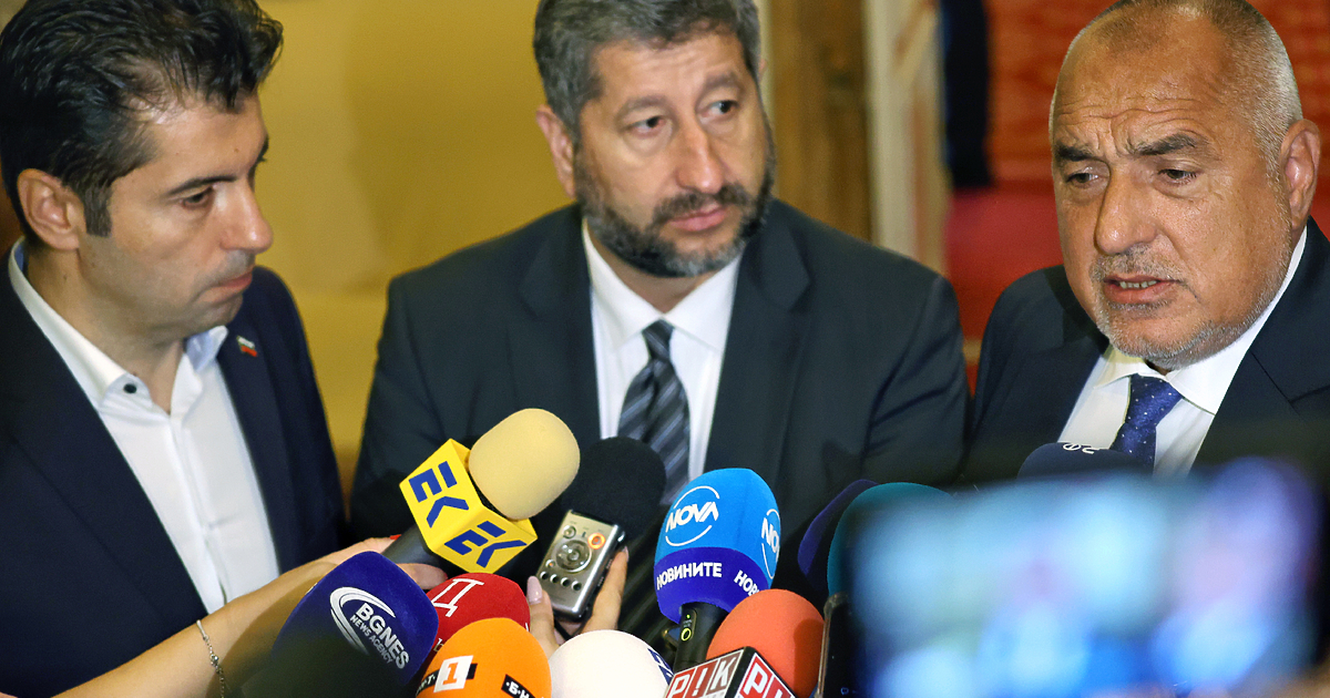 Спешна лидерска среща между Бойко Борисов, Христо Иванов, Кирил Петков
