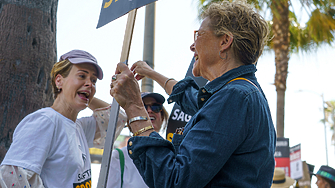 Тазгодишните телевизионни награди Еми ще бъдат отложени заради продължаващите стачки