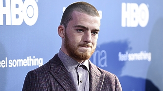 На 25 годишна възраст почина актьорът Ангъс Клауд станал известен с