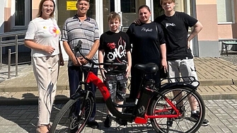 Деца на убит руски войник получиха компенсация от фонда Защитници на