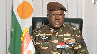 Генерал се обяви за лидер на Нигер. Привърженици на метежа веят руски знамена