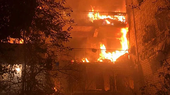 Русия подлага на ожесточен обстрел жилища в центъра на Херсон
