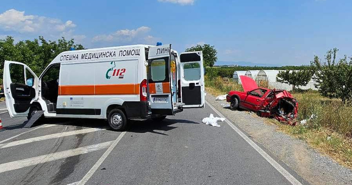 Тежка катастрофа, предизвикана от 22-годишен водач, отне три живота късно снощи.