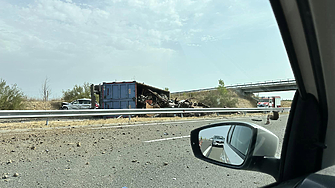 Автомагистрала Тракия близо до Карнобат е затворена в двете посоки
