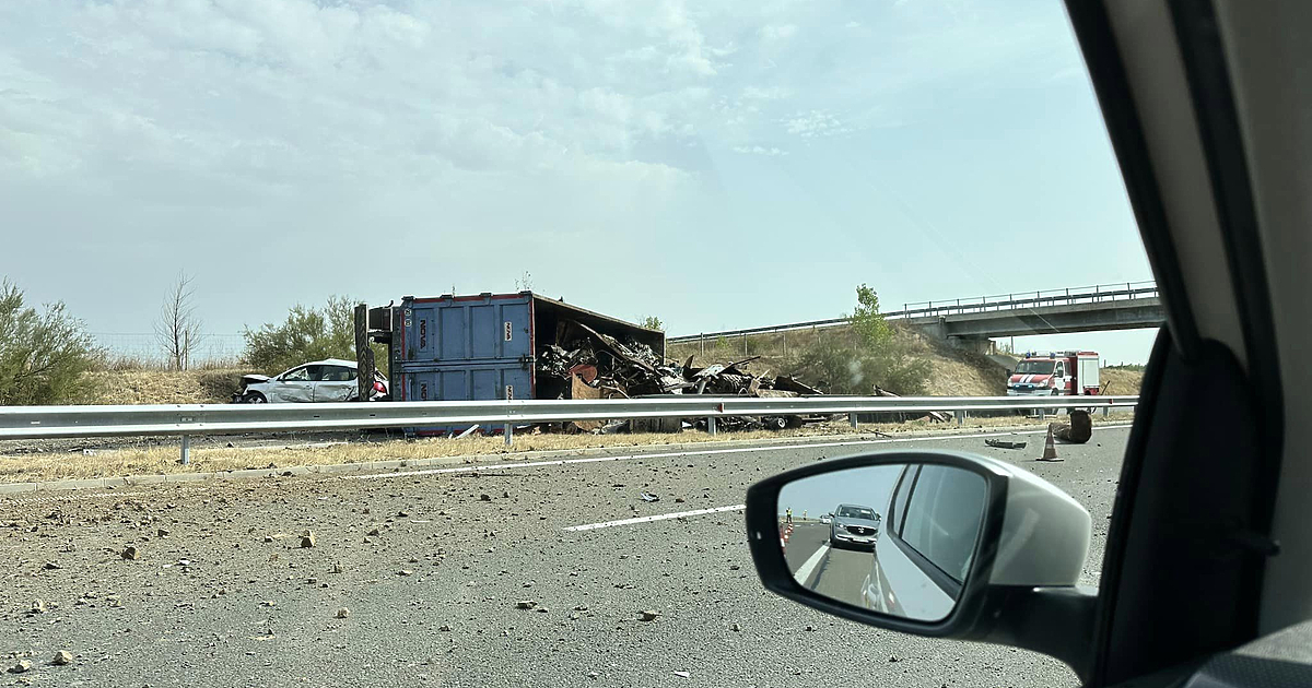 Автомагистрала Тракия близо до Карнобат е затворена в двете посоки