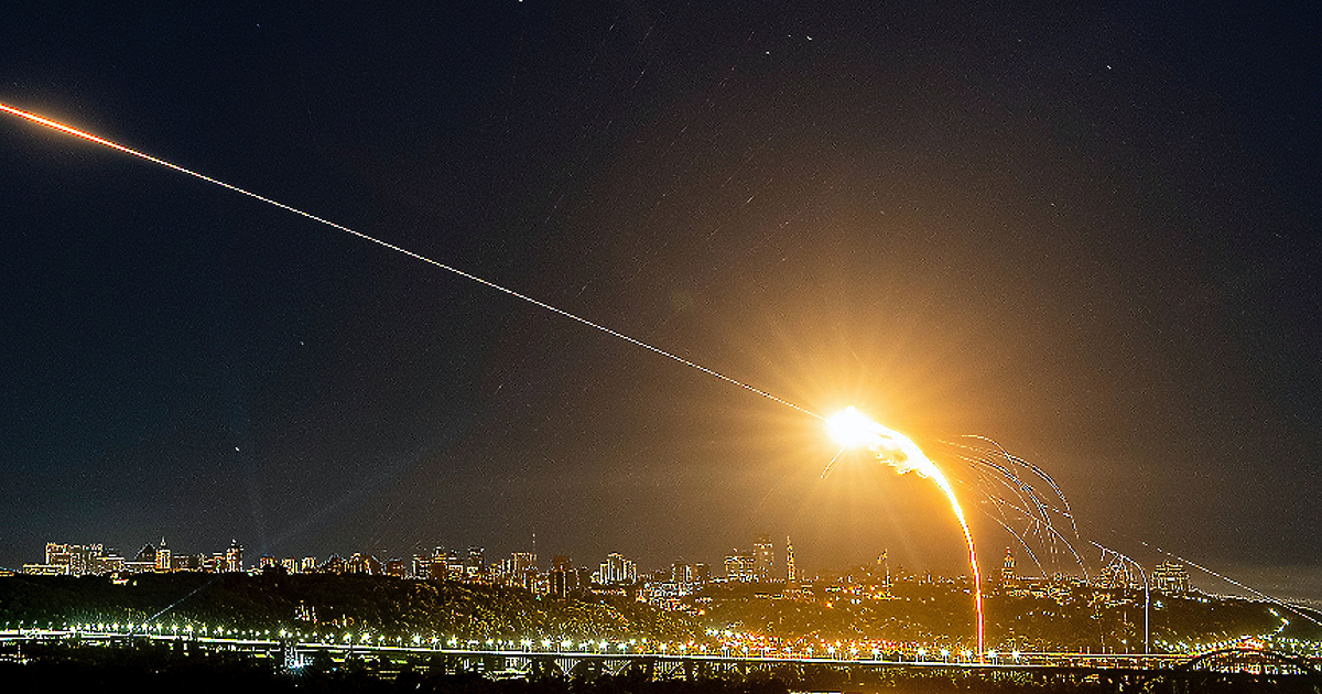 Най-малко девет души, сред които две деца, са били ранени