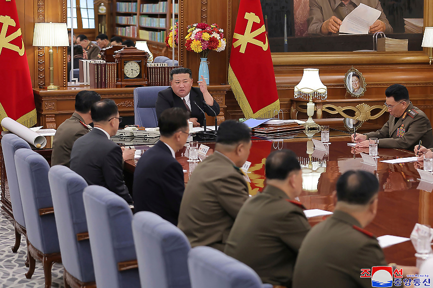 Ким сменя началника на генералния щаб и призовава Северна Корея да се готви за война