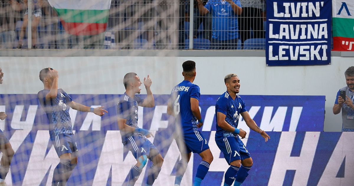 С гол в последните секунди на Роналдо Левски елиминира Апоел