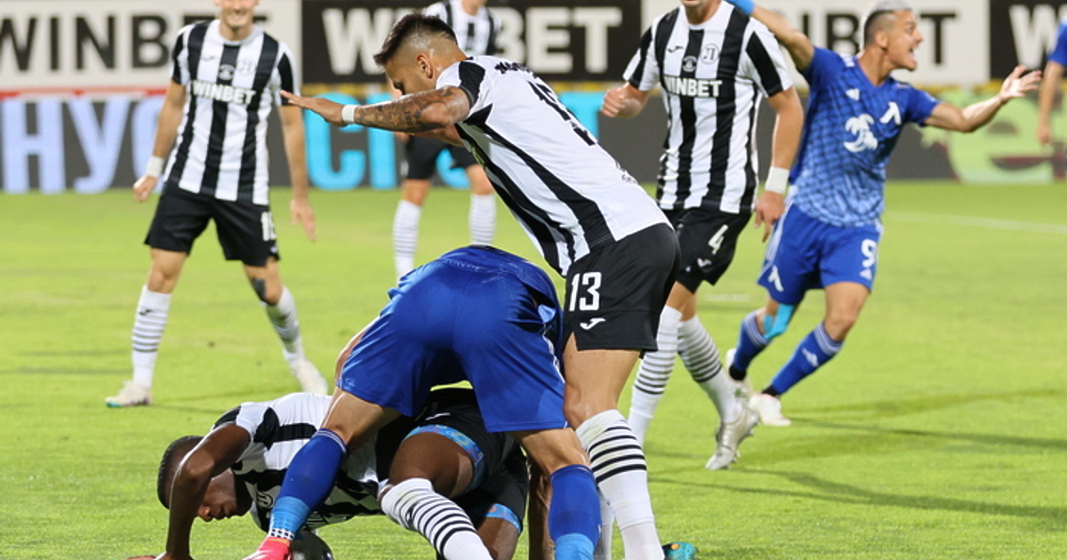 Локомотив“ (Пловдив) победи Левски“ с 2:1 като домакин в един