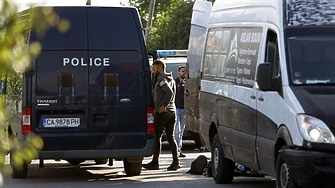 Осемдесет нелегални мигранти са открити в камион на автомагистрала Тракия