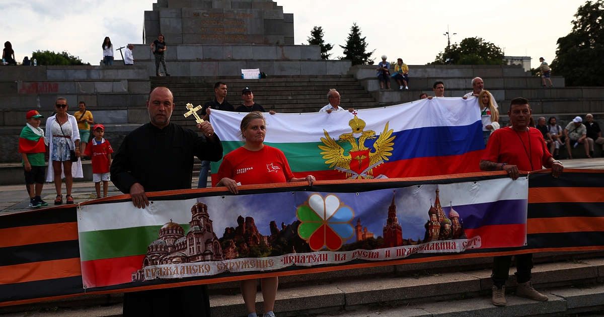 Приятели, точно се прибрах от поредното тежко дежурство на първа