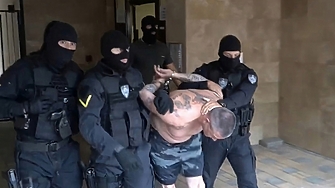 Столичната полиция задържа криминално проявен за кражба на автомобил съобщиха