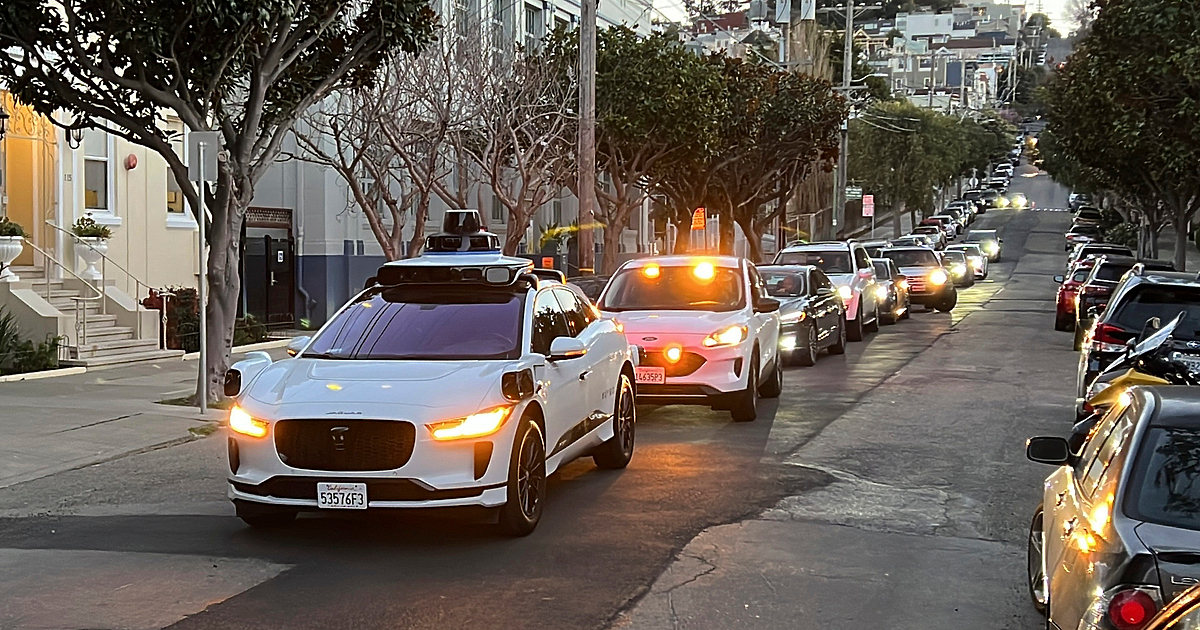 Уеймо на Алфабет инк (Alphabet Inc. Waymo) и Круз на