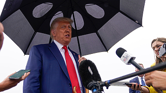 Бившият президент на САЩ Доналд Тръмп днес пледира невинен пред