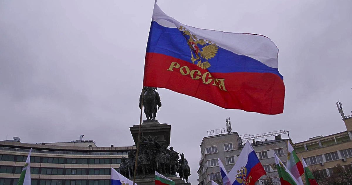 Както е известно най-значимото обществено разделение в България е между