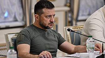 Зеленски уволнява всички началници на военни окръжия