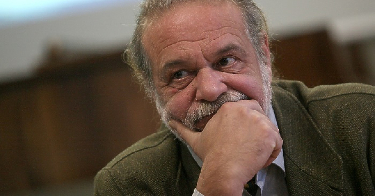 Може би президентът е вече на ръба на разрушително, противоконституционно поведение. Това