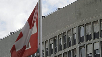 UBS ще интегрира напълно швейцарския бизнес на Credit Suisse CS