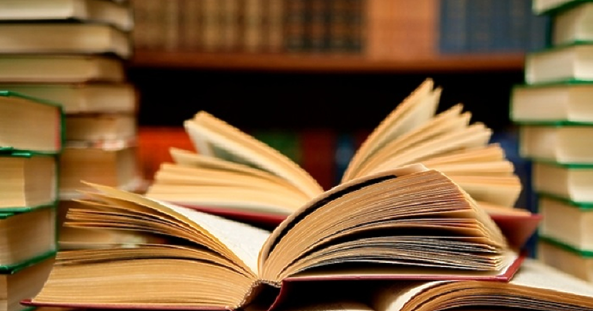 Четири пъти са съкратени средствата за преводи на чужд език