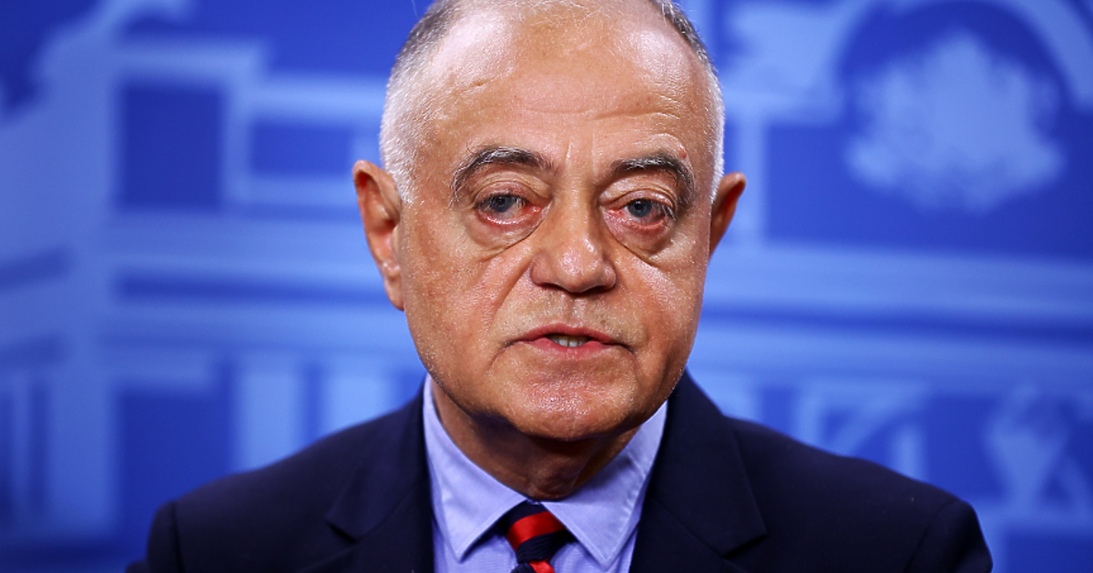 Бих казал, че специално главният секретар в оставка, а и